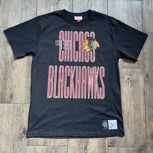 Mitchell & Ness Chicago Blackhawks Black Embroidered Short Sleeve Shirt Men's‎ L